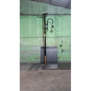 Tiang Lampu Taman Tenaga Surya Dekoratif 3 meter Minimalis