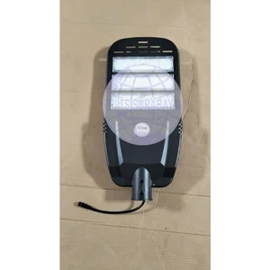 Lampu PJU Two in one Tenaga Surya ICOM IC YIN 40watt lampu saja