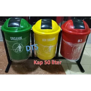 Tempat Sampah Terpilah (3 Pilah) Fiberglass