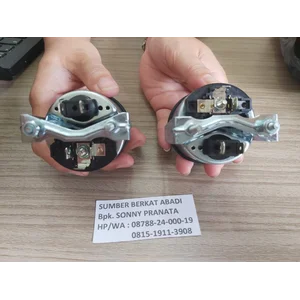 VDO 310-040-002 310040002 COCKPIT INTERNATIONAL VDO 310 040 002 COOLANT TEMPERATURE OIL INDICATOR OIL INDIKATOR SENSOR OLI - 120°C - 52mm - 24V - GENUINE ORIGINAL ASLI 100%