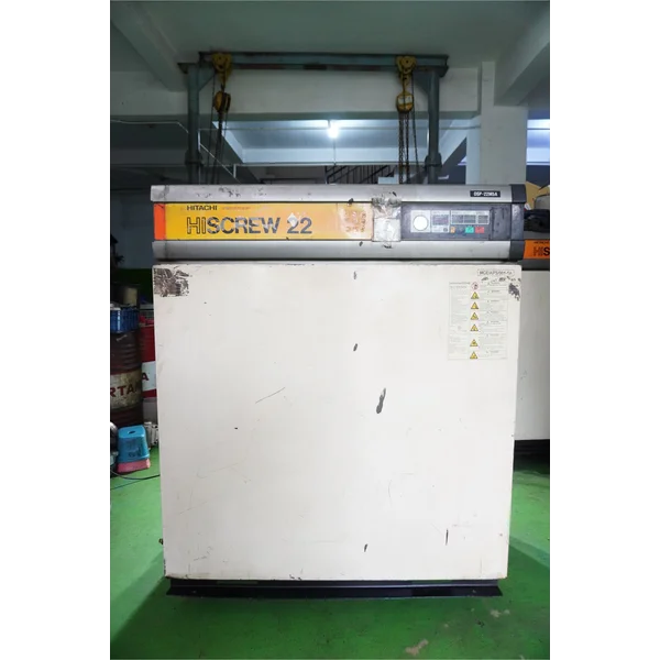 Rental Screw Kompresor Angin Hitachi 22KW / 30HP 0.69 MPa