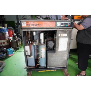 Screw Kompresor Angin Hitachi Second 15KW / 20HP 0.83 MPa