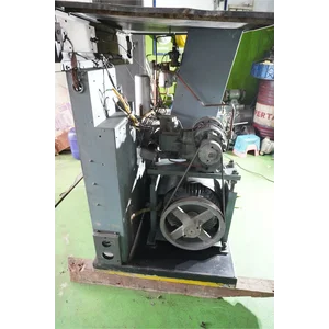 Screw Kompresor Angin Hitachi Second 15KW / 20HP 0.83 MPa