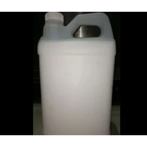 Cairan Pembersih Lantai Karbol 800 Ml