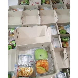 Jasa Snack Box Isian 4 Macam