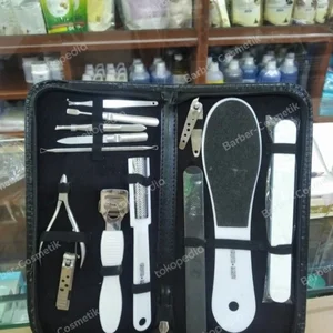 Pemotong Kuku Alat Meni Pedi