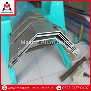 Lakop Tiang Karoseri Box Freezer / Pendingin