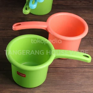 Gayung - Peralatan di Kamar Mandi