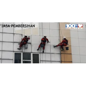 Jasa Pembersihan ACP/Kaca Gedung Kantor