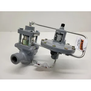 CONTROL VALVE / FISHER SELF POWERED CONTROL VALVE W/ REGULATOR VALVE 92S 6492L