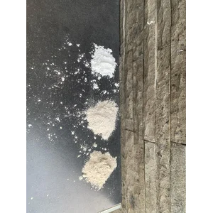 Tepung Tapioka Premium  Asal  Jawa Indonesia  Warna  Kuning keemasan  Kemasan  Kantong Plastik/ Putih 60 kg  Minimal Pesanan  7 MT