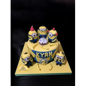 Kue minion lucu 