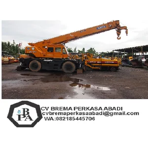 Rough Terrain Crane Kato KR25H-V2 Kapasitas 25 Ton Ex Japan 