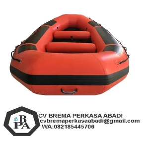 Perahu Karet Rafting Untuk Arung Jeram