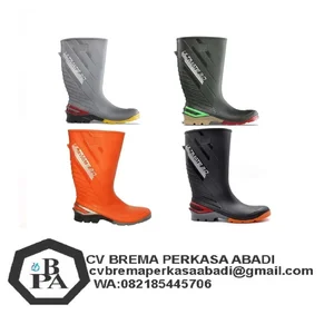 Sepatu Bot Keselamatan AP Boots Ultimate yang Tahan Air