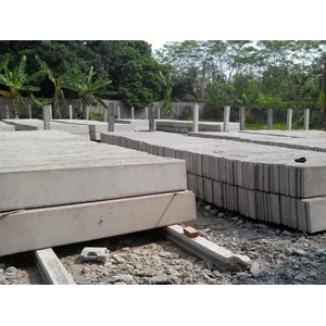 Panel Pagar Beton Precast Terpasang Ukuran 5 Cm X 40 Cm X 240 Cm