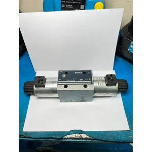 Hydraulic Solenoid Valve BOSCH 0 810 001 731 / 081WV10P1V1004W5024/00D0