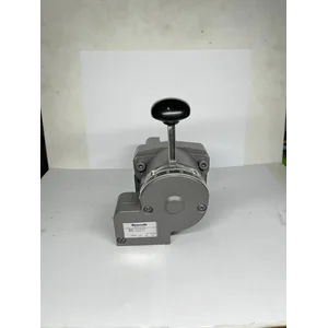 Rotair Valve Pneumatic Aventics Rexroth P55556-3 / R431003806 8P-1S