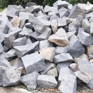 Batu Gunung ukuran 15 - 20 cm