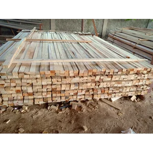 Balok Kayu Perancah Per Batang