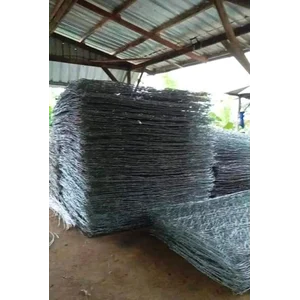 Bronjong Galvanis Penahan Longsor Ukuran 100x80x50 Lubang 20x20 cm