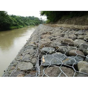 Bronjong Galvanis Penahan Longsor Ukuran 100x80x50 Lubang 20x20 cm