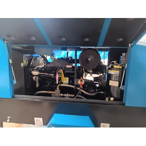 KOMPRESOR LMF 420 CFM 10 BAR ENGINE CUMMINS 6 SILINDER