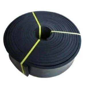 Rubber Skirt Hitam Shore A 53 ±5 Tebal 15mm x 200mm x 10m