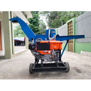 Mesin Chopper / Pencacah ST12 Diesel Kubota RD85DI-N
