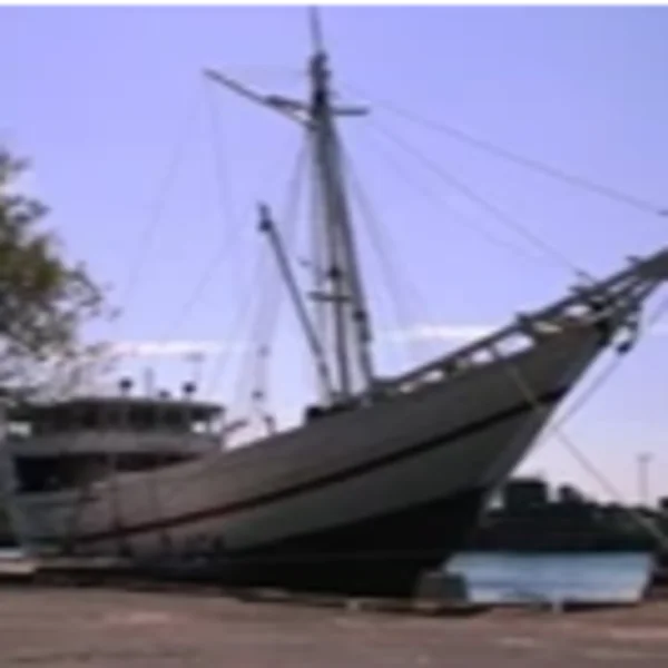 Sewa Kapal Kayu Cargo Nasional – Kapasitas 600 Ton Siap Berangkat