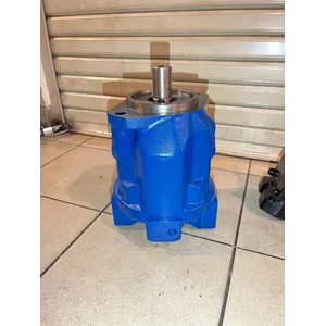 Piston Pump Rexroth A10VSO71DR 31R-VPC12N00M  Hydraulic Pump Rexroth A10VSO 71