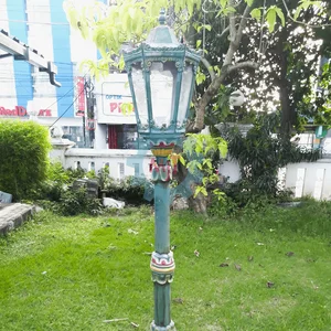 Tiang Lampu untuk Taman Outdoor