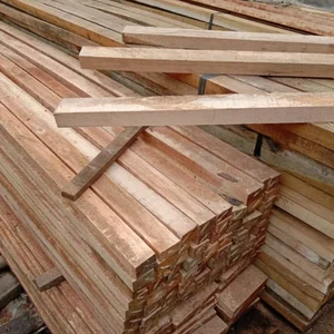 Balok Kayu Kayu Kaso 5/25 4 Meter / Merah / Putih Krem