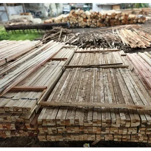 Balok Kayu Kaso 5/10 4 Meter / Putih Krem