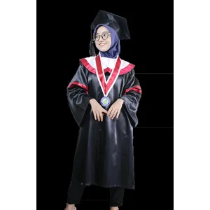 Toga Wisuda Sarjana Set Lengkap Topi dan Selempang