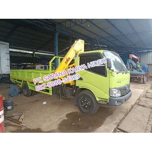 Karoseri Truk Bak Crane 5 pintu