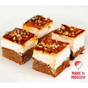Petit fours Biskuit “Mokko” by Akvarel