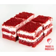 Petit fours Biskuit “Red velvet” by Akvarel