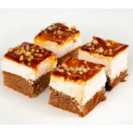 Petit Four Caramel Kue Akvarel