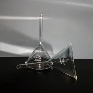 75mm Glass Funnel Laboratory Tool for School and Research