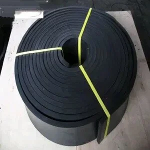 Rubber Skirting Hitam Shore A 50 Tebal 30mm x 250mm x 10.000mm untuk Conveyor Industri