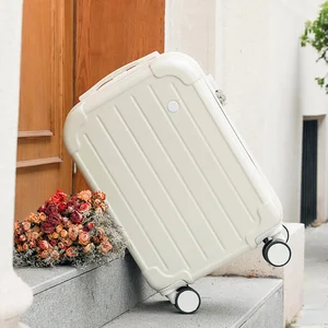Hardcase Luggage PC Material 20 Inch Spinner Wheels B016