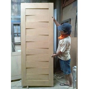 Wood door 2