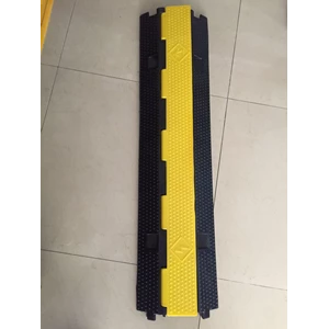 Channel Rubber Cable Protector Size 1000*250*50Mm