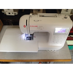 Singer sewing machine Stylist 9100