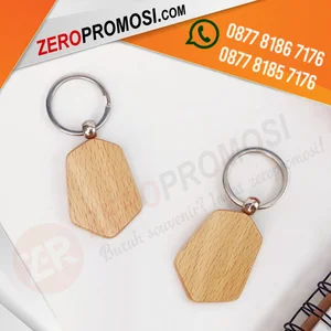 Souvenir Gantungan Kunci dari Kayu Unik GK-K04