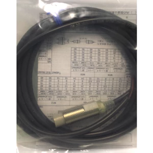 Cylindrical Proximity Sensor OMRON E2E-X5ME1
