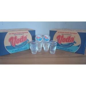 Air Mineral  Voda Kemasan Gelas
