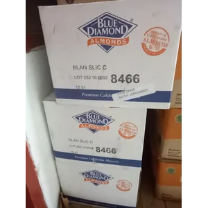 Bahan Kue  Kacang Almond Impor Premiun