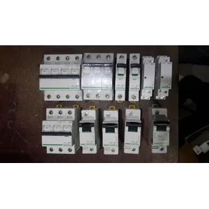 Saklar Elektrik Socket